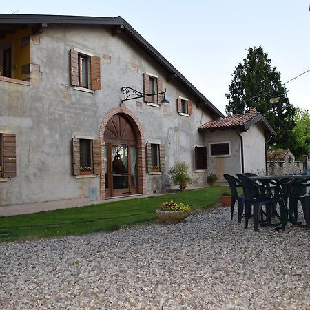 Agriturismo Fior Di Pesco Sommacampagna Exterior photo