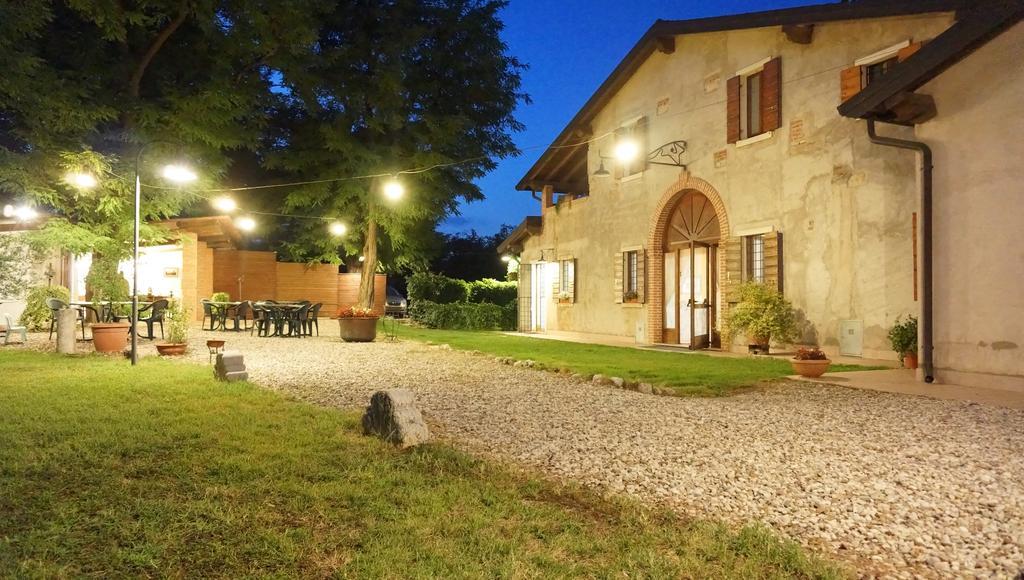 Agriturismo Fior Di Pesco Sommacampagna Exterior photo