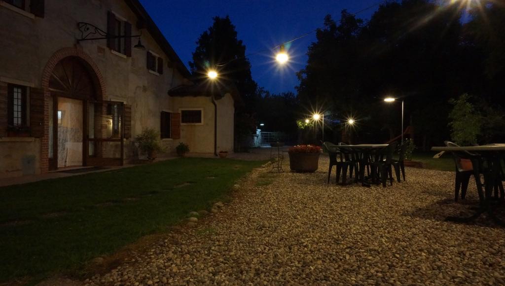 Agriturismo Fior Di Pesco Sommacampagna Exterior photo